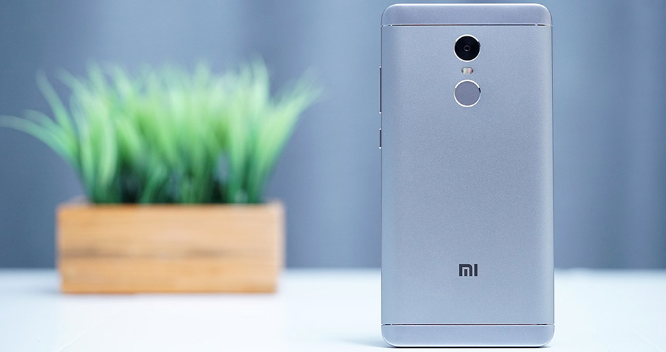 качественная основная камера 13 Мп